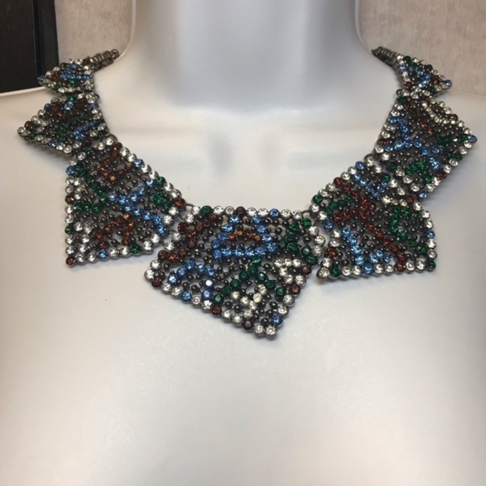 Abstract fashion necklace